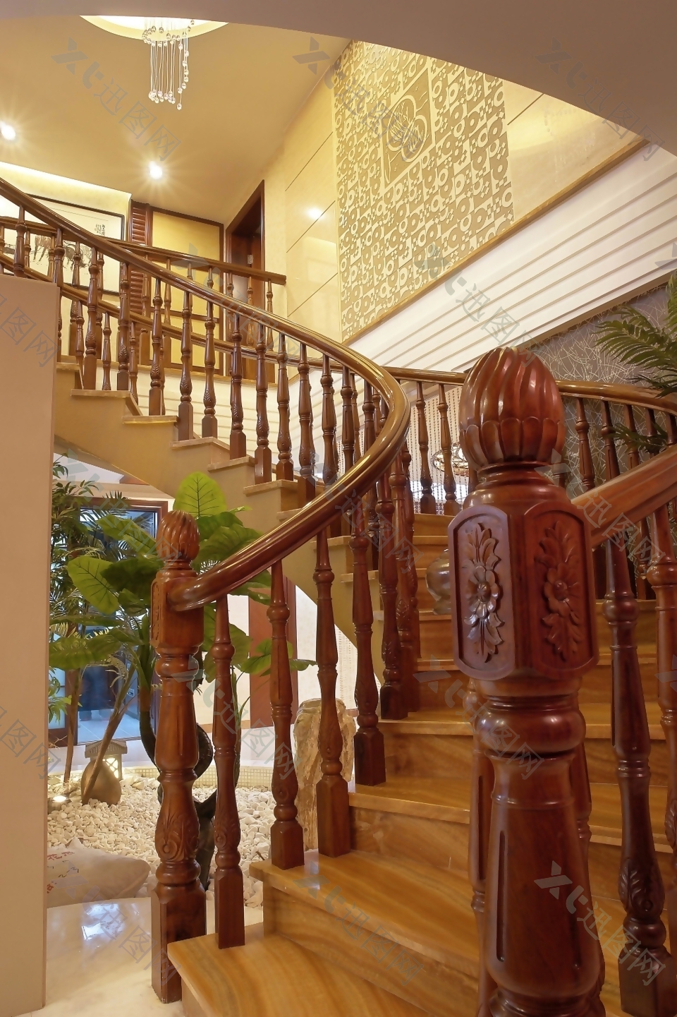别墅室内楼梯中式复古装修效果图
