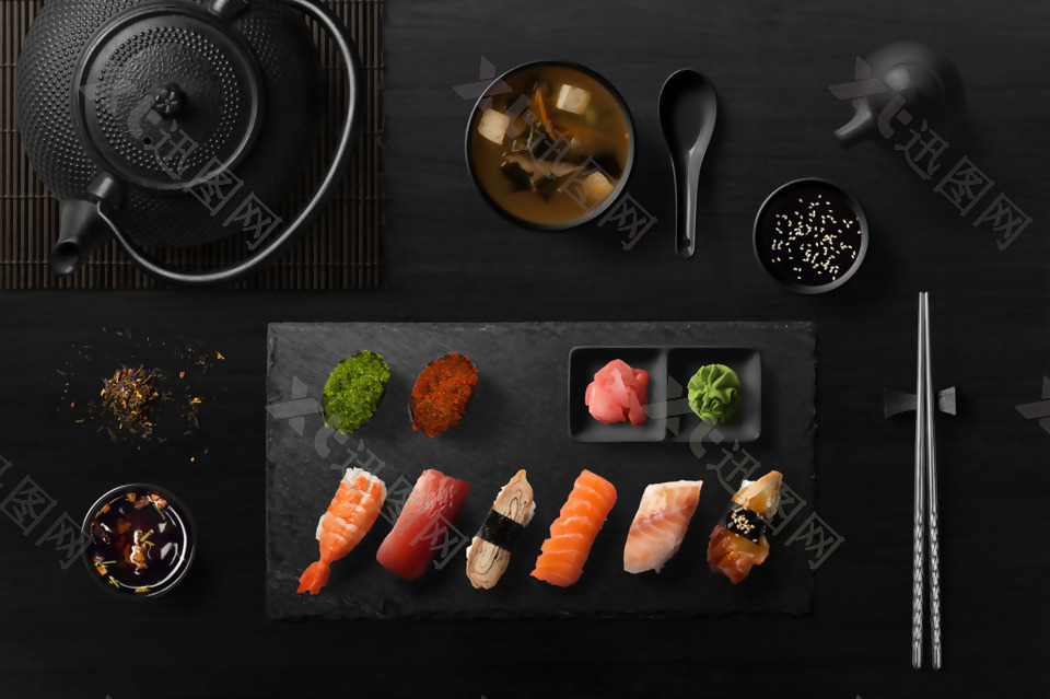 精美黑色日本料理食寿司海报psd源文件
