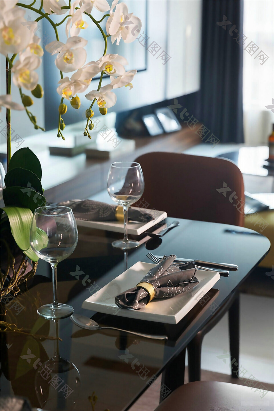 现代时尚了客厅茶色玻璃桌面室内装修效果图
