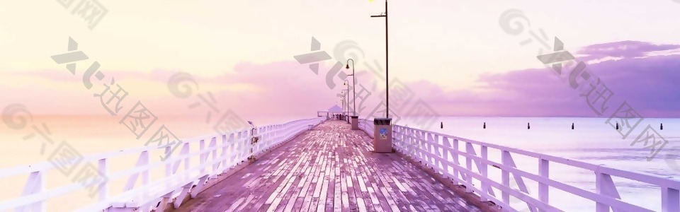手绘大海大桥背景
