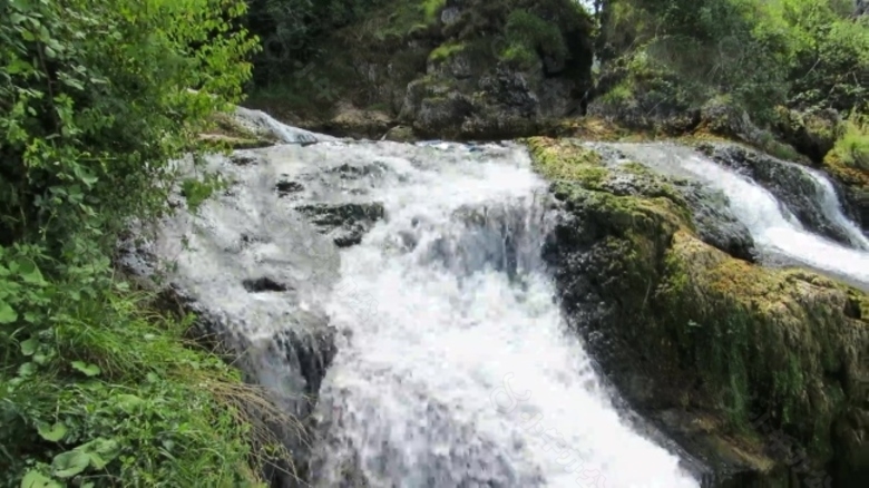 山间水流视频素材