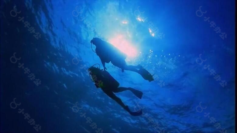 实拍深海潜水视频素材