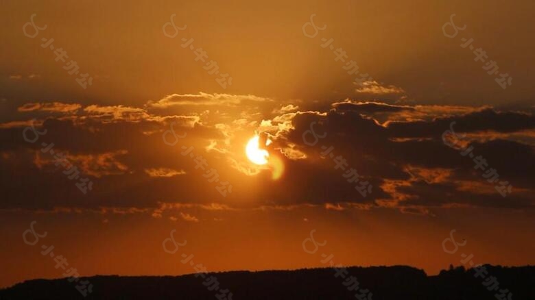 实拍动态乌云遮住太阳视频素材